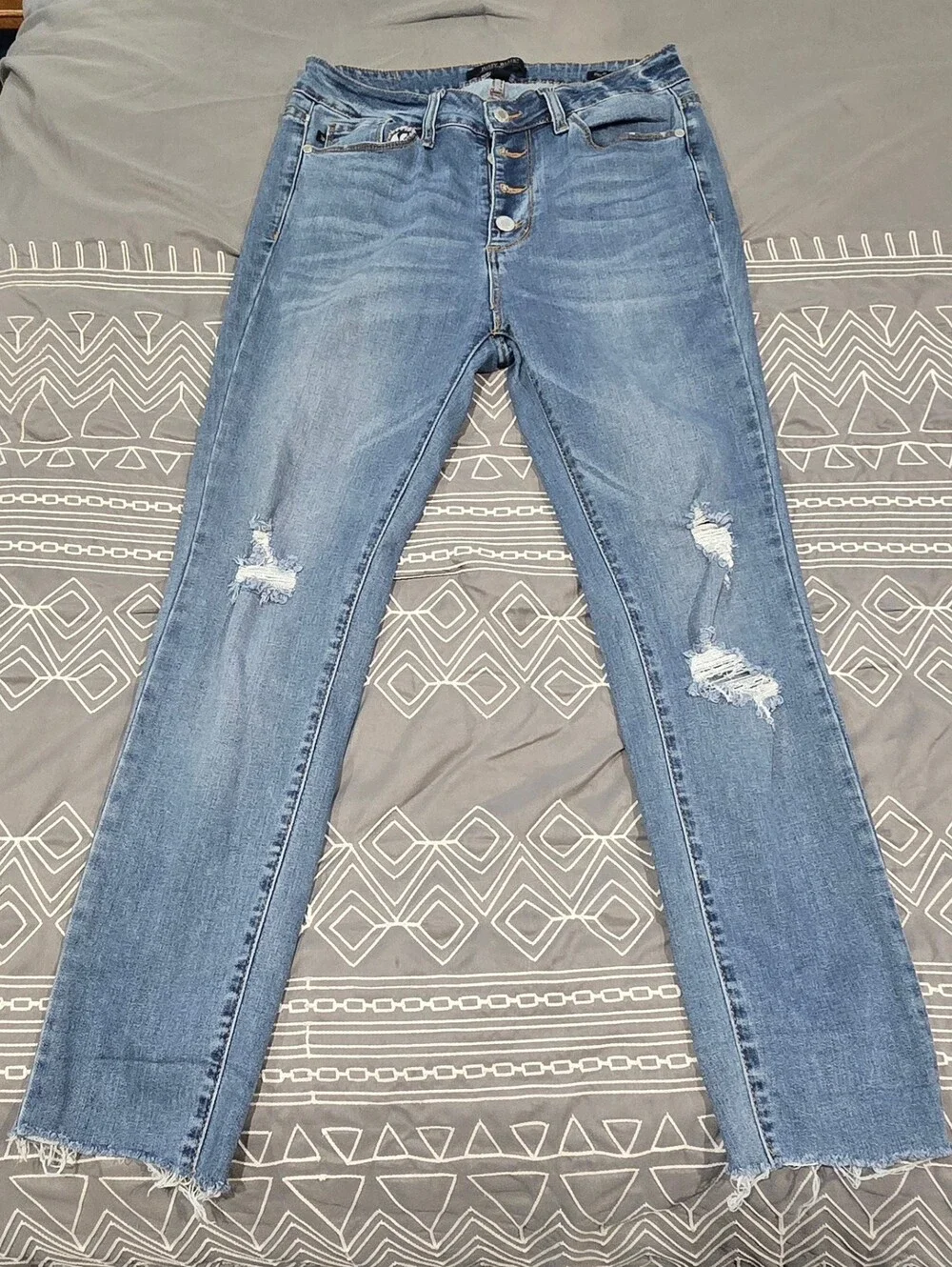 Judy Blue Distressed Skinny Jeans Size 7/28 - Picture 5 of 8